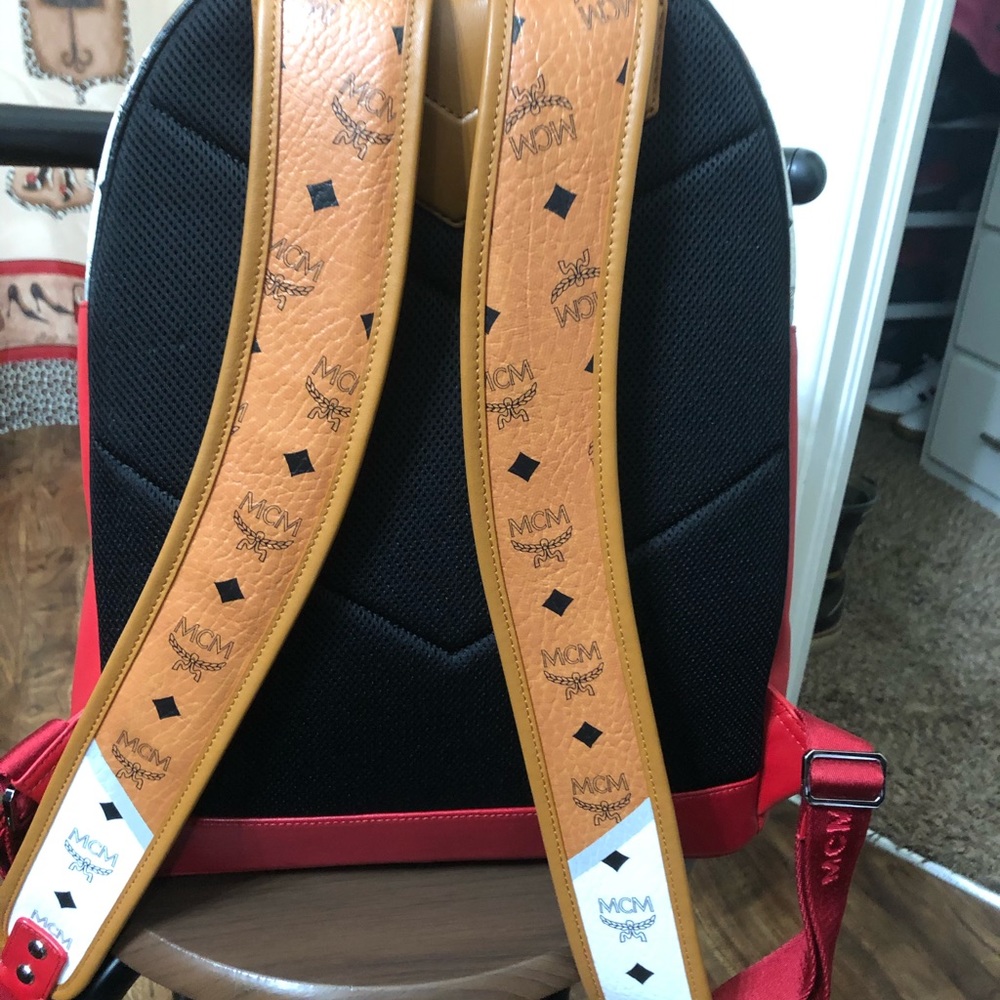 Large Authentic Mcm Back Pack In Perfect Condition - image 3